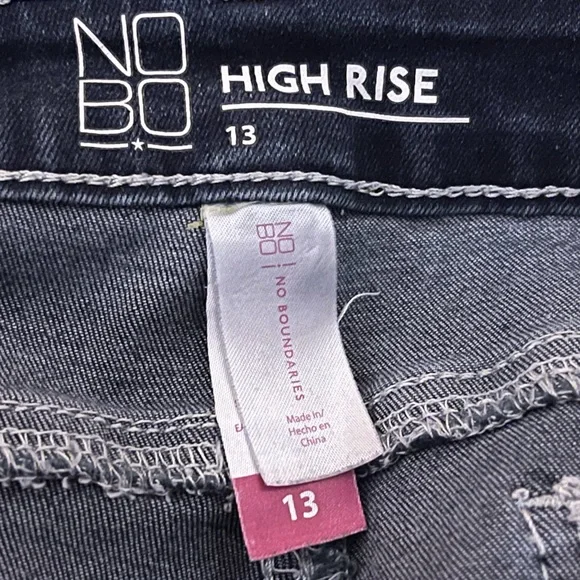 no boundaries size 13 high rise distressed dark wash shorts - Picture 7 of 8